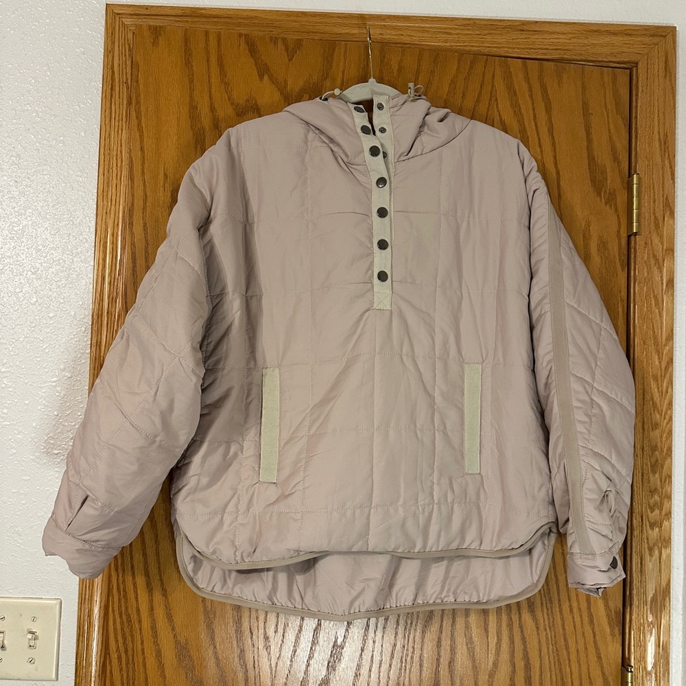 POL Pink Quilted Pullover Hooded Jacket - NWOT - Size S (very oversized)